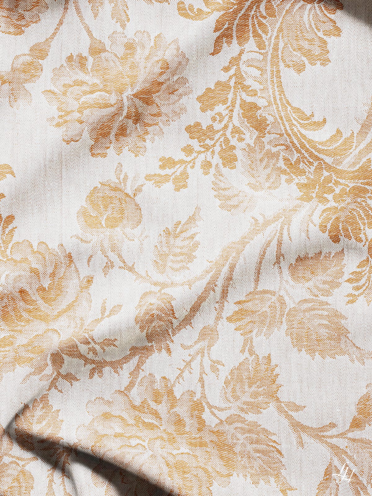 Tischläufer aus Reinleinen-Damast Muster Chrysantheme in Gold-Dunkel