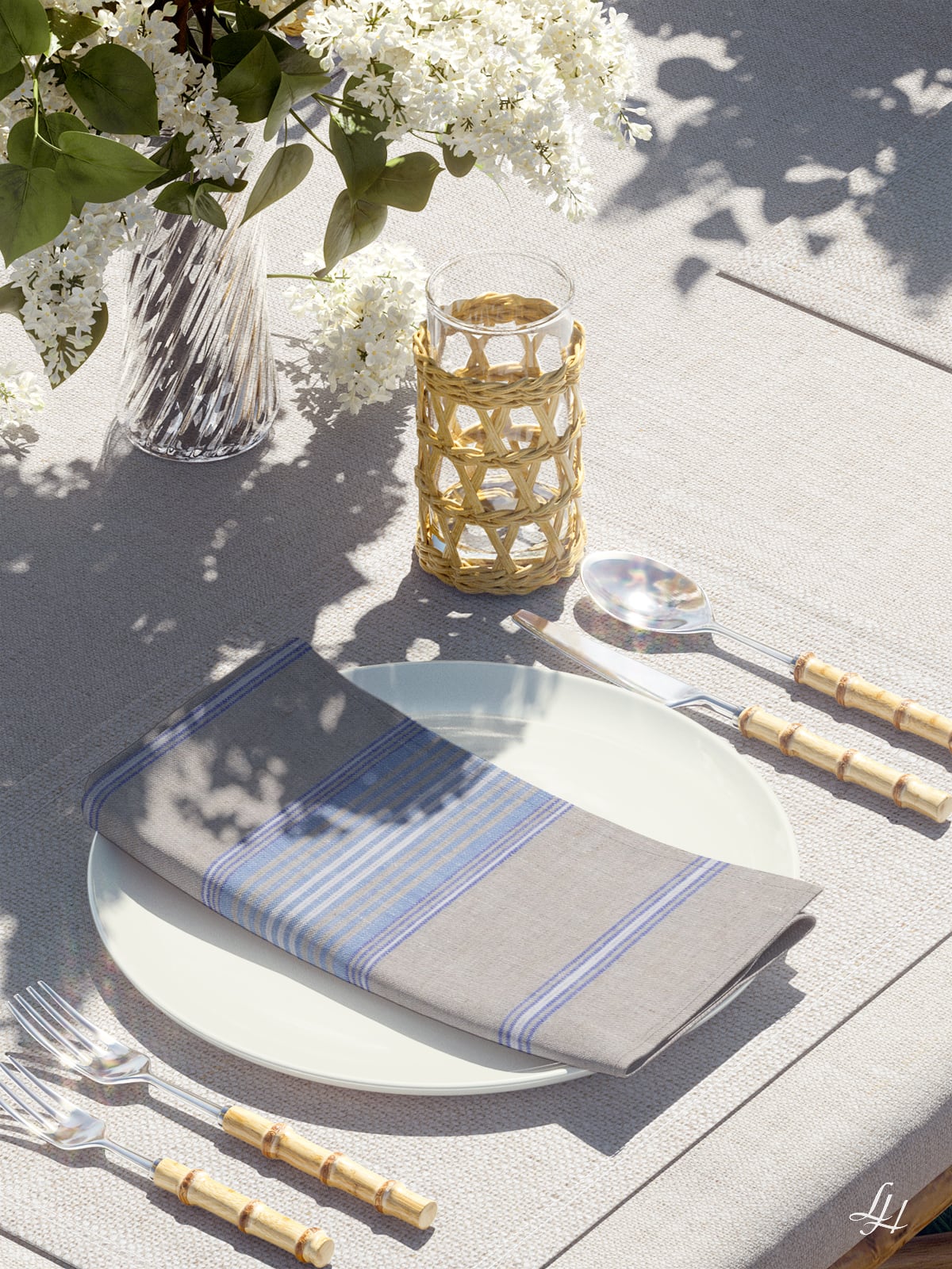 Servietten aus Reinleinen-mittelgrob mit farbigen Streifen in Blau; Beispielbild